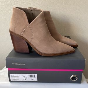 Vince Camuto Ankle Booties Suede Upper Chunky Foxy Sz 8